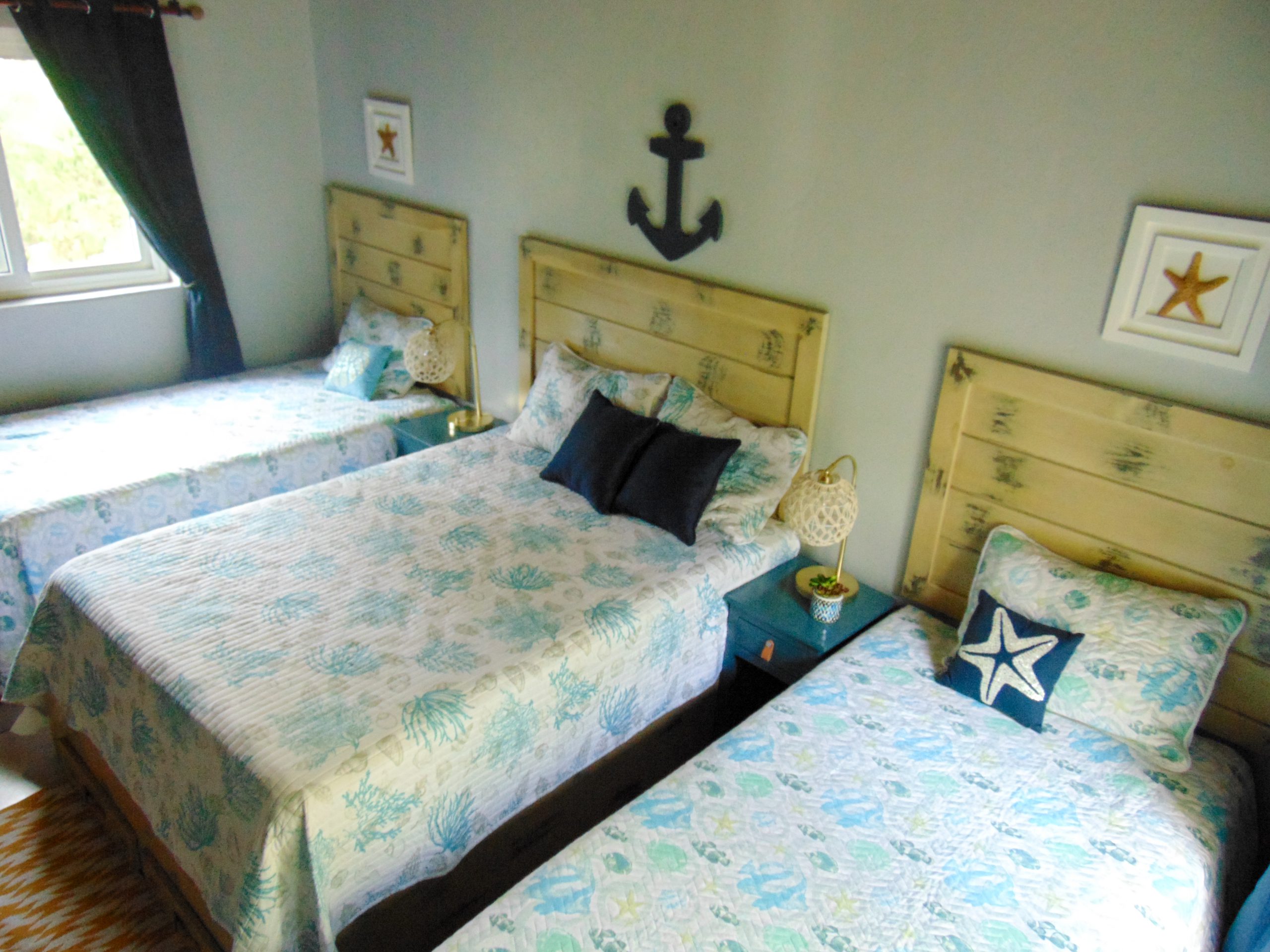 121 Roatan Island Property Management